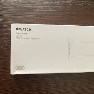 42mm authentic white Apple band